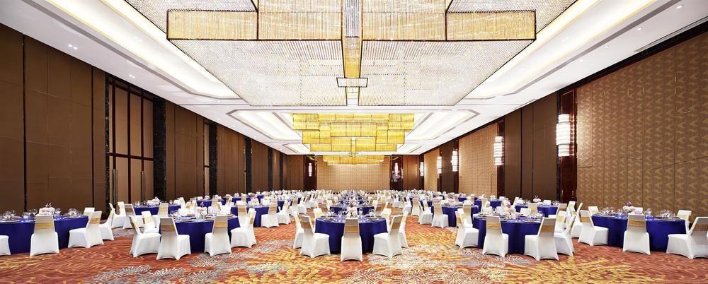 Sheraton Grand Zhengzhou Hotel Exterior photo