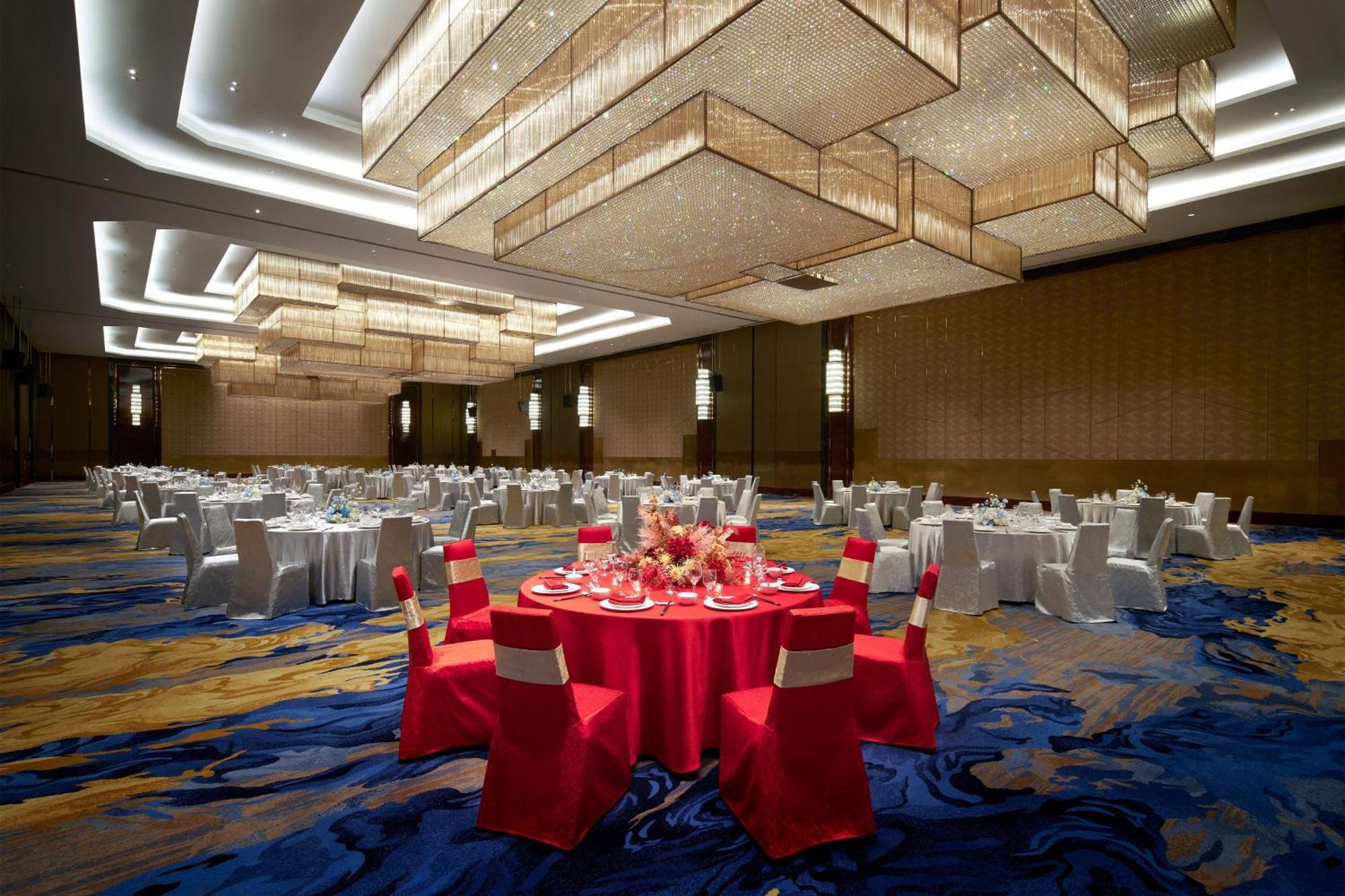Sheraton Grand Zhengzhou Hotel Exterior photo