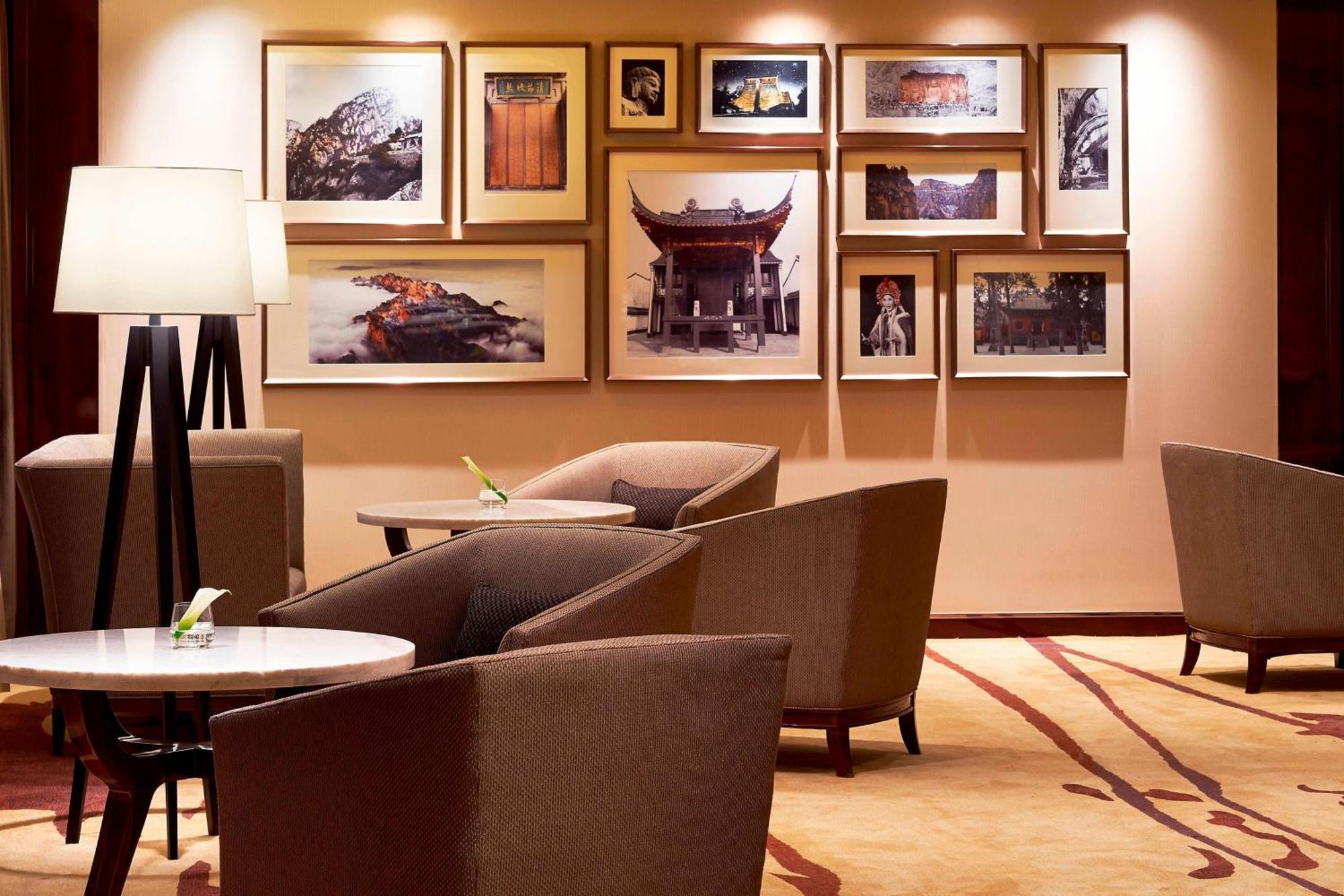 Sheraton Grand Zhengzhou Hotel Exterior photo