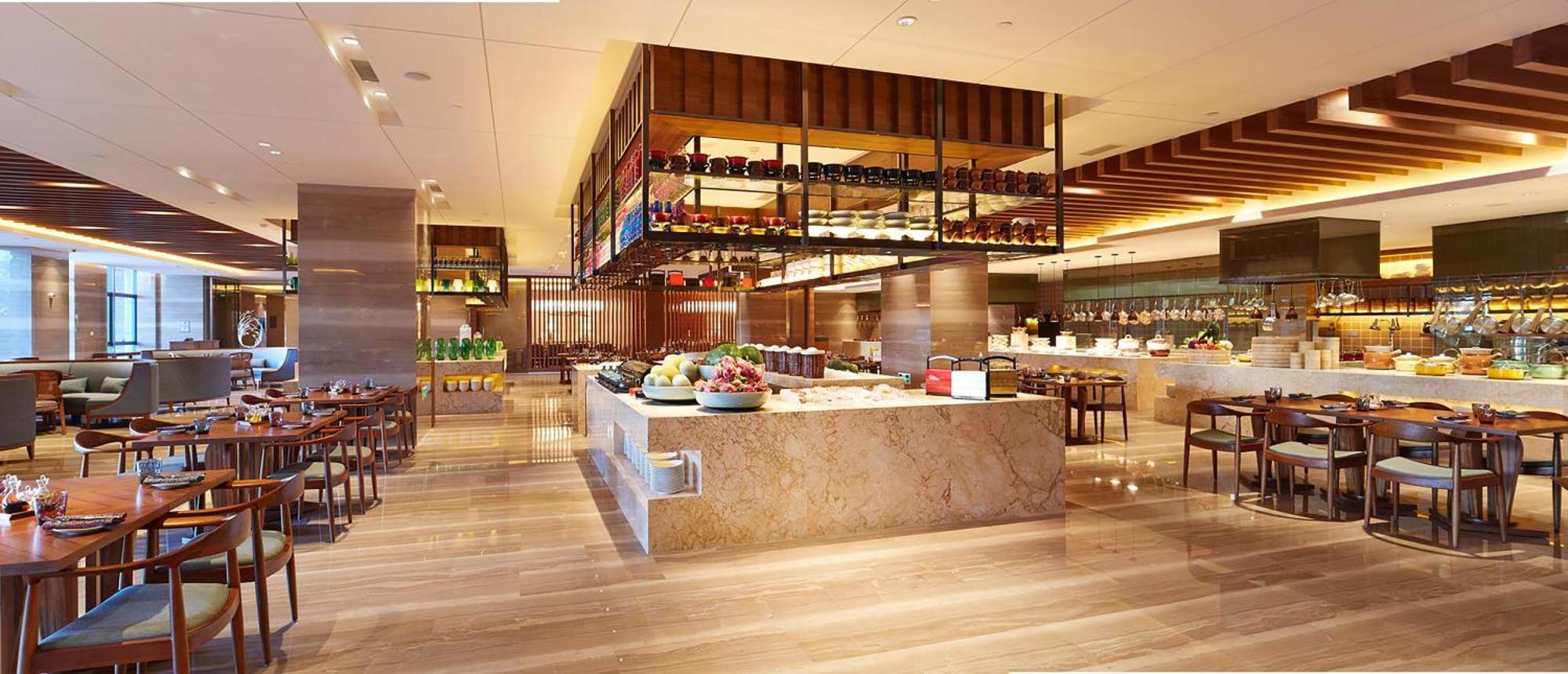 Sheraton Grand Zhengzhou Hotel Exterior photo